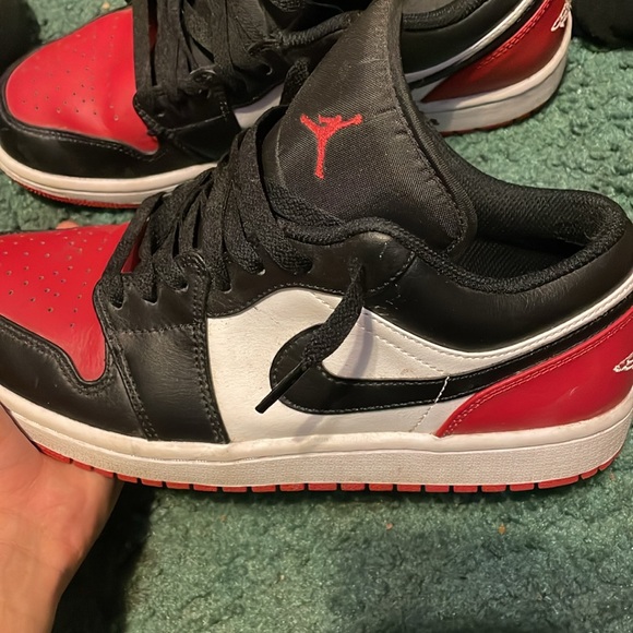 Jordan 1 low varsity red/black - Picture 3 of 4
